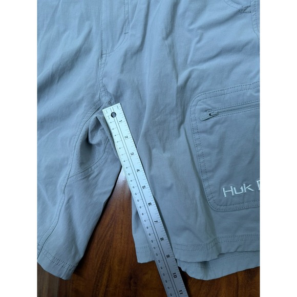 Huk Men's Next Level Shorts Light Grey Performance Fishing Zip Pockets Size M - Picture 5 of 6